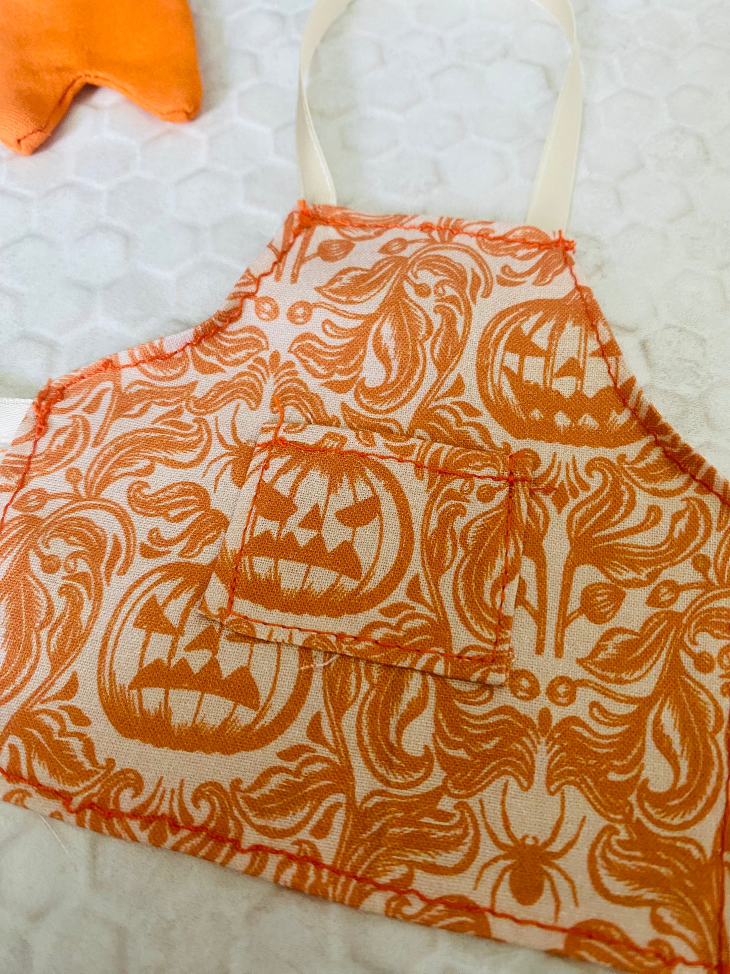 Little Apron and Oven Mitts Set - Pumpkin Edition