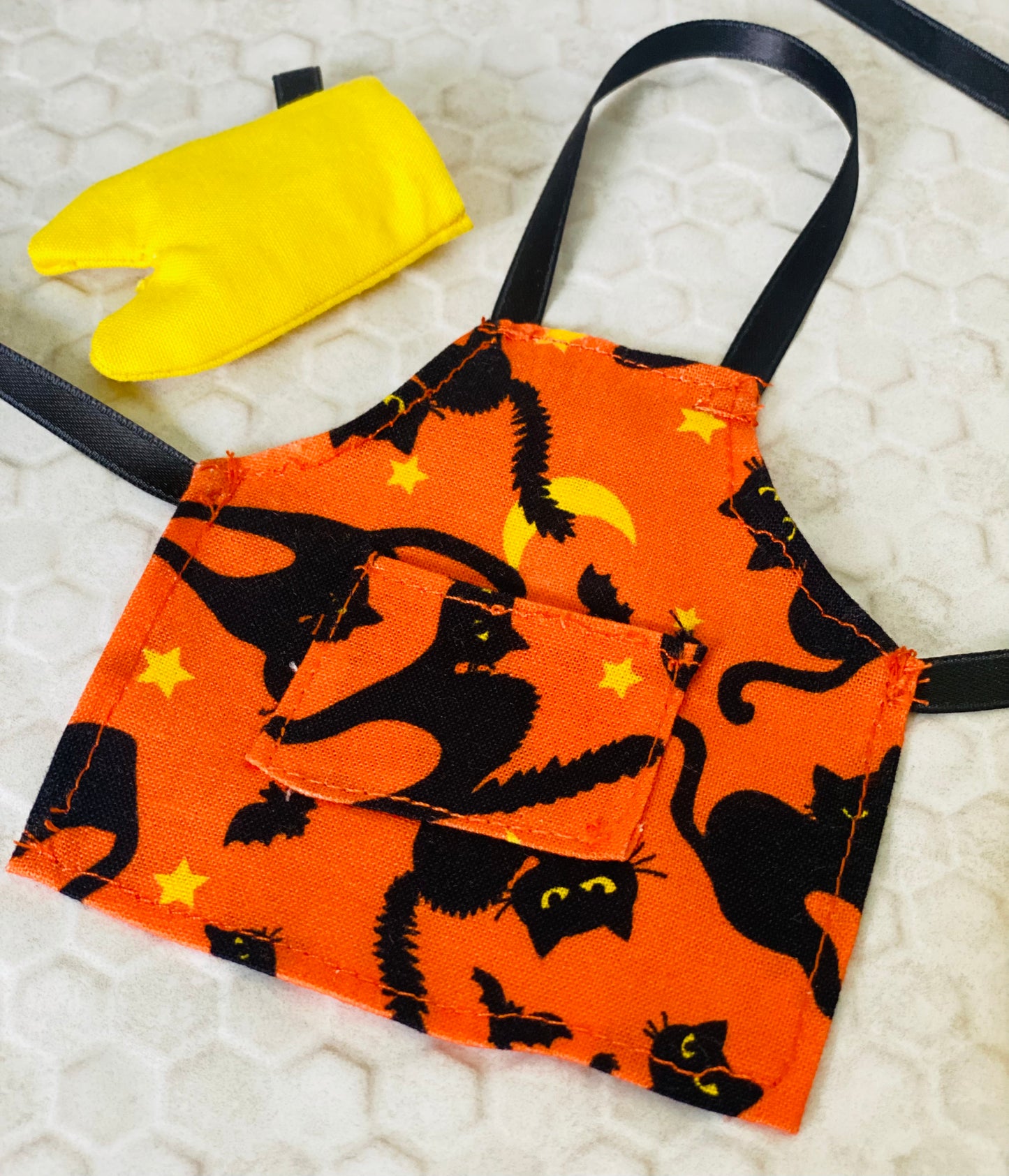 Little Apron and Oven Mitts Set - Black Cat Edition